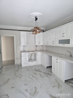 GÖRGEÇ EMLAKTAN MERKEZİ LOKASYONDA SATILIK 140 M2 3+1 DAİRE - Görsel 18