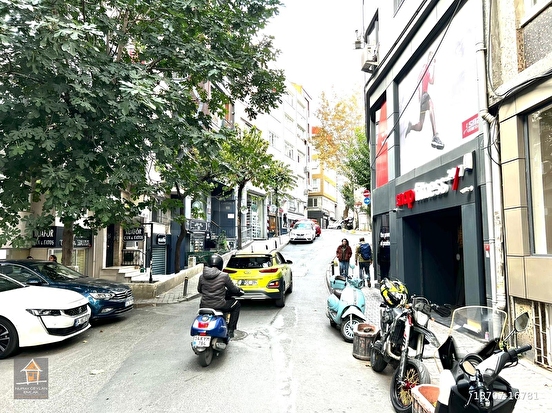 CEYLAN #39 DAN NİŞANTAŞI #39 NDA AMERİKAN HASTANESİ KARŞI SOKAĞINDA 2 1 18707