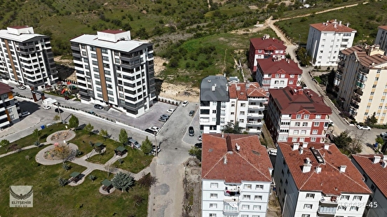 GÜZELYURT MAHALLESİ EŞYALI 1+1 SATILIK DAİRE - YENİ YAPI - Görsel 5