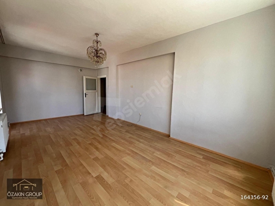 ÖZAKIN GAYRİMENKULDEN NEFİSE SULTAN MAHALLESİN’DE 2+1 125 M2 SATILIK FIRSAT DAİRE - Görsel 2