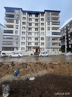 1 EMLAKda CEVHERDUDAYEV MAH. 1.SINIF İŞÇİLİK SATILIK 3+1 DAİRE - Görsel 1