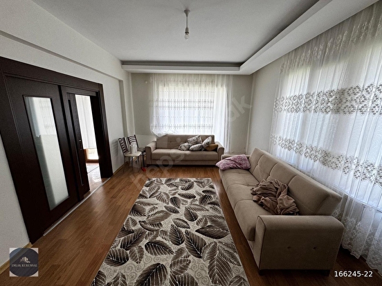 EMLAK KURUMSALDAN YEŞİL VADİ EVLERİNDE SATILIK4+1 DAİRE. - Görsel 4