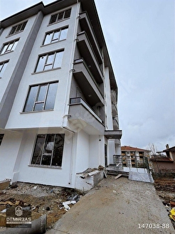 Demirbaş Gayrimenkulden Satılık Üni. Böl. Fırsat 1+1 Daire - Görsel 1