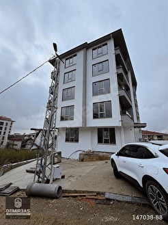 Demirbaş Gayrimenkulden Satılık Üni. Böl. Fırsat 1+1 Daire - Görsel 2