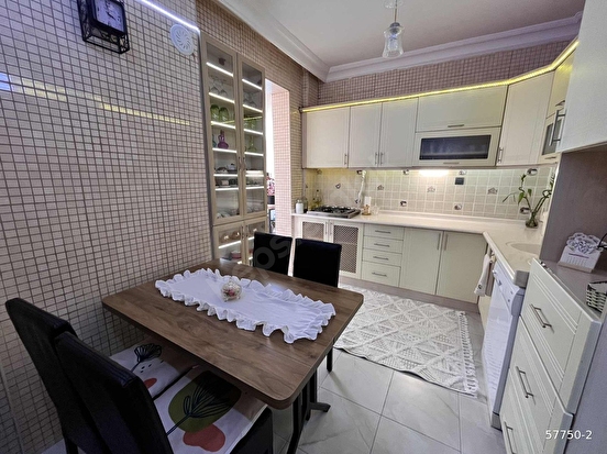 BOSNA HERSEK MAHALLESİ KAYALAR CAMİ YANI FULL BAKIMLI SATILIK 3+1 ARAKAT DAİRE - Görsel 9