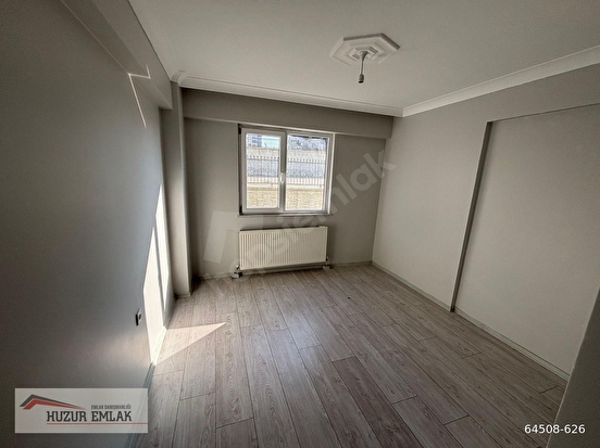 KURTULUŞ MAH SATILIK DAİRE 3+1 135 M2 GİRİŞ KAT EBEVEYN BANYOLU - Görsel 16
