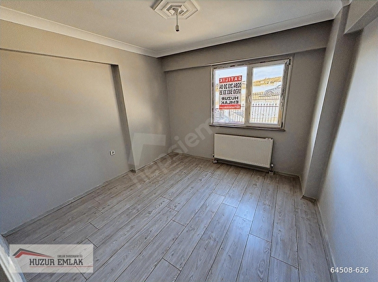 KURTULUŞ MAH SATILIK DAİRE 3+1 135 M2 GİRİŞ KAT EBEVEYN BANYOLU - Görsel 10
