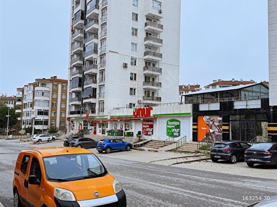ŞÜKRÜ PAŞA MAHALLESİ SİTE İÇERİSİNDE MERKEZİ KONUMDA 3+1 DAİRE - Görsel 4
