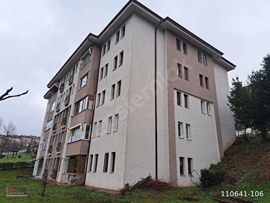 Bahçeşehirde Satılık Yenilenmiş Bahçe Katı - Görsel 1
