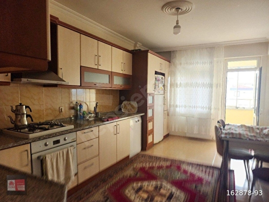 SATILIK 4+1 DAİRE Niğde merkez hastane karşısında merkezi doğalgazlı ana caddeye cepheli site içeris - Görsel 2