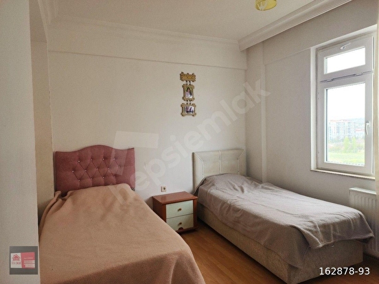SATILIK 4+1 DAİRE Niğde merkez hastane karşısında merkezi doğalgazlı ana caddeye cepheli site içeris - Görsel 14
