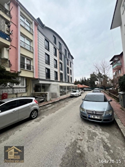İstasyon Caddesi’nde Memur Kiracılı, Full Sıfır Eşyalı Lüks  Daire - Görsel 2