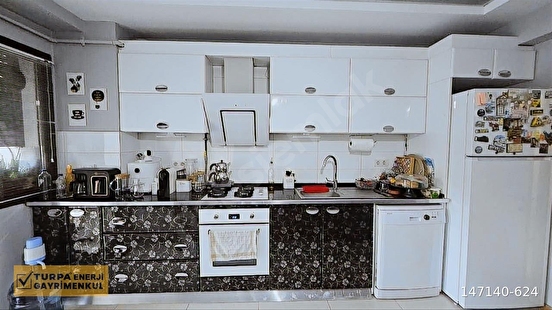 EBRU YILMAZDAN BAHÇELİEVLERDE SATILIK DAİRE - Görsel 8