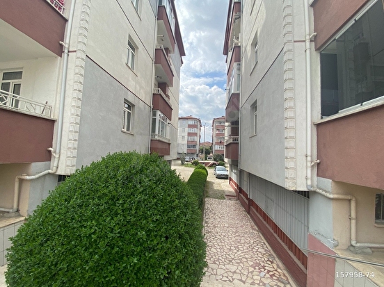 MEGA ALTIN EVLER SİTESİNDE - ARAKAT 3+1 - BAKIMLI SATILIK DAİRE - Görsel 13