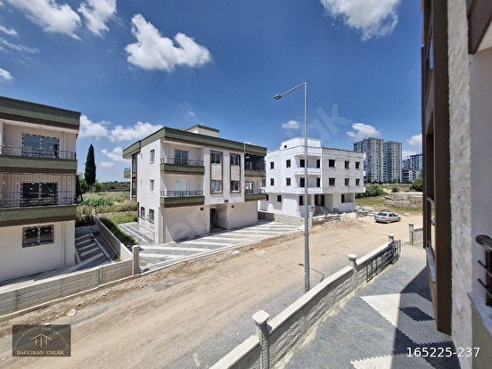 BAĞLAR  MAH  SATILIK  DAİRE 120 M2 ARA KAT KALITELI YAPI  3+1 - Görsel 8