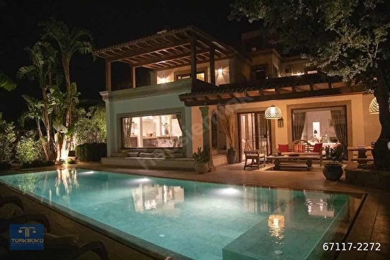 Türkbükü'nde özel tasarım müstakil özel havuzlu villa. 67117-2272 ...