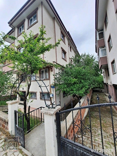 BOLU MERKEZ SATILIK 4 KATLI BİNA.