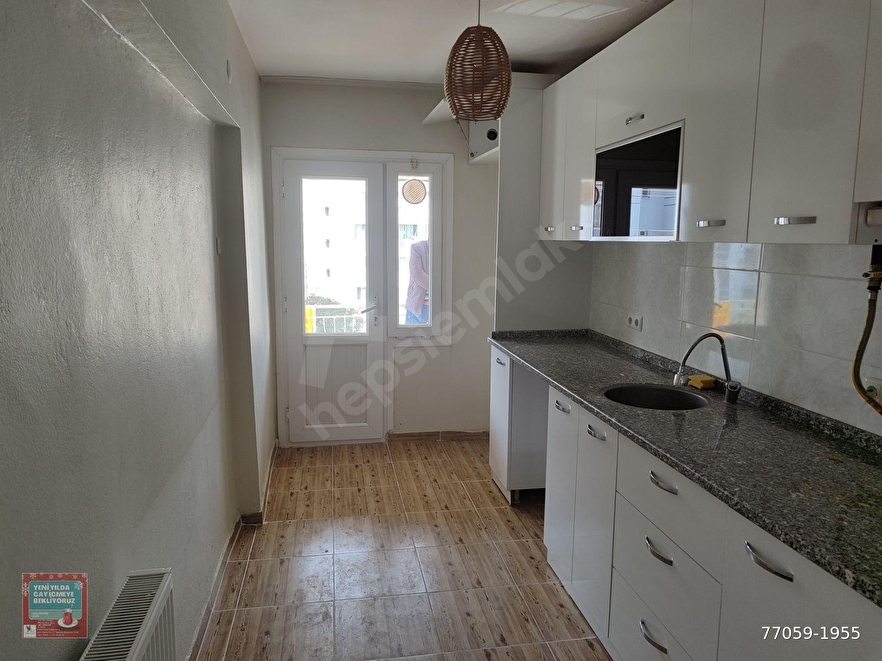 izmir çiğli izkent'te satılık 3+1 doğal  gazlı daire
