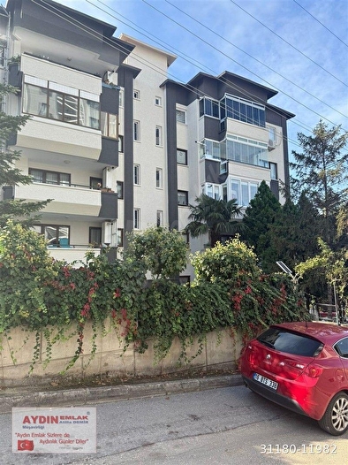 BURSA NİLÜFER BEŞEVLER KONAK CAD. SATILIK 2.KAT SİTE İÇİ DAİRE 6.000.000 TL