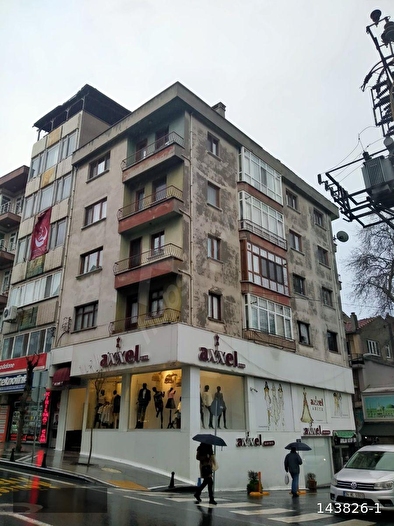 NEXUS'TAN YAVUZ MAHALLESİNDE ANA YOLA CEPHE ŞEREFİYELİ GENİŞ SATILIK 3+1