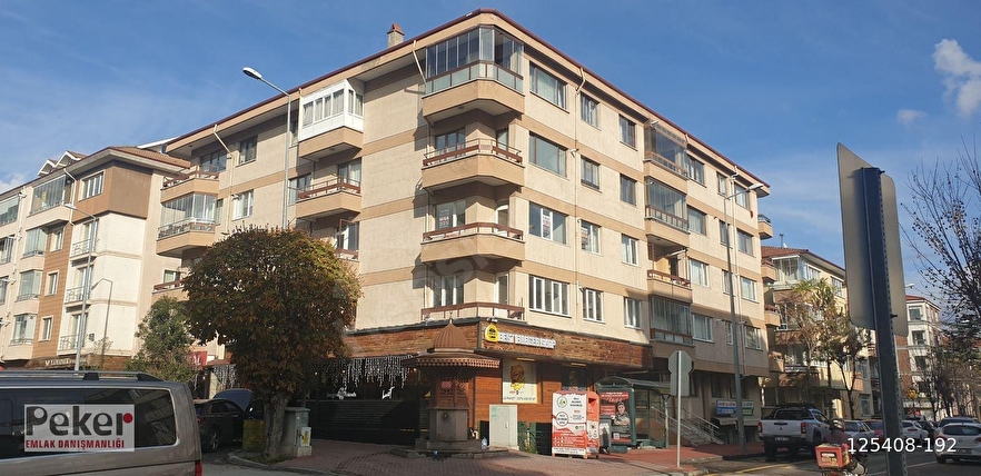 BAHÇELİEVLER MAHALLESİNDE İÇİ KOMPLE YENİLENEN SATILIK 2+1 DAİRE