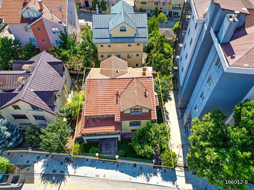 BOLU, MEHMET AKİF BULVARINA KOMŞU 6+2 MÜSTAKİL MERKEZİ VİLLA