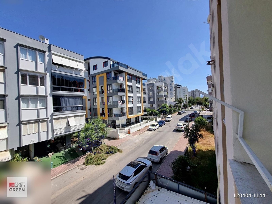 ŞİRİNYALIDA KOMPLE TADİLATLI SATILIK 3+1 DAİRE