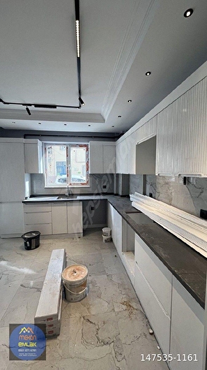 MERKEZİ KONUMDA SIFIR VE LÜKS BİNA DA SATILIK 2+1 DAİRE !