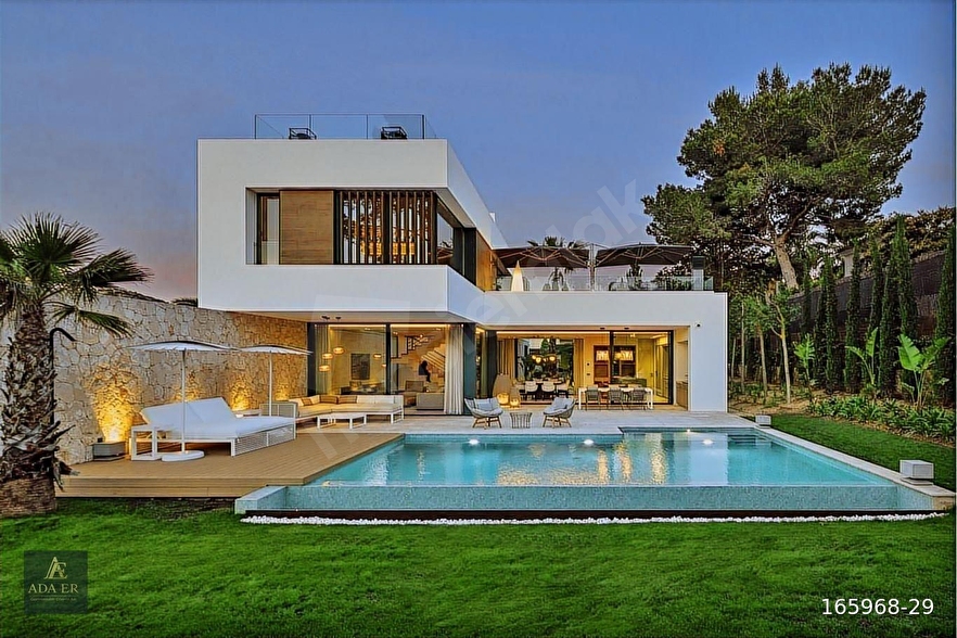 İncekumda Full Eşyalı, Özel Havuzlu, İskanlı 3+1 Lüks Villa