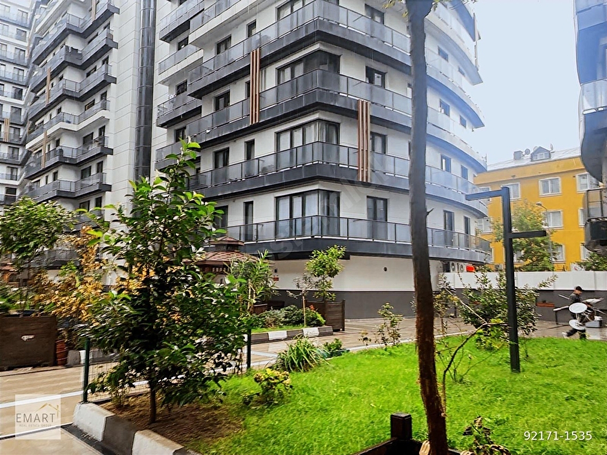 Vadistanbul Yakını İSTOVA Kağıthane Sitesinde Yapılı Satılık 3+1