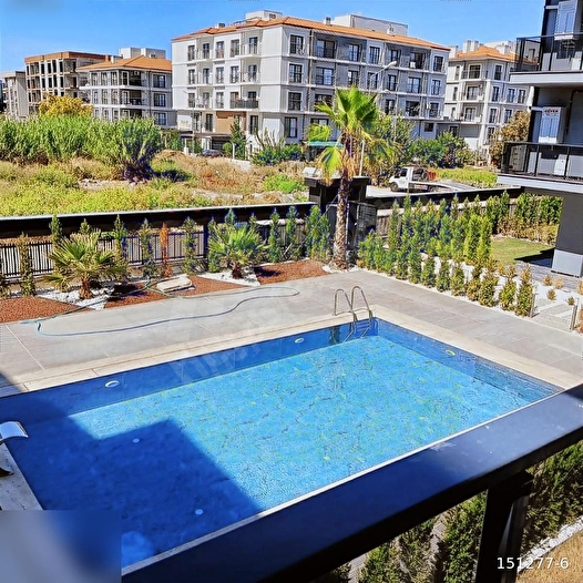 SEYREK LÜX SİTEDE HAVUZ CEPHE