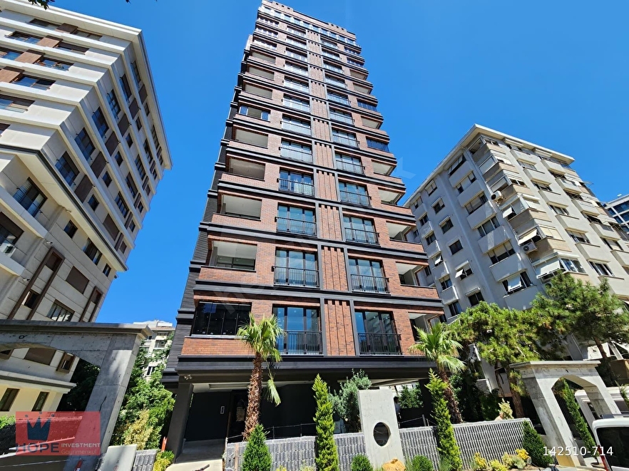 Suadiye'de Deniz Manzaralı E.Banyolu Sıfır Balkonlu 145M² 3+1
