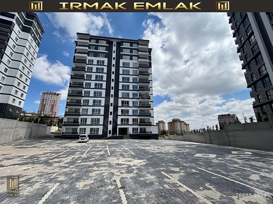 Atayurt Mahallesi Satılık Ara Katta 2+1 Daire