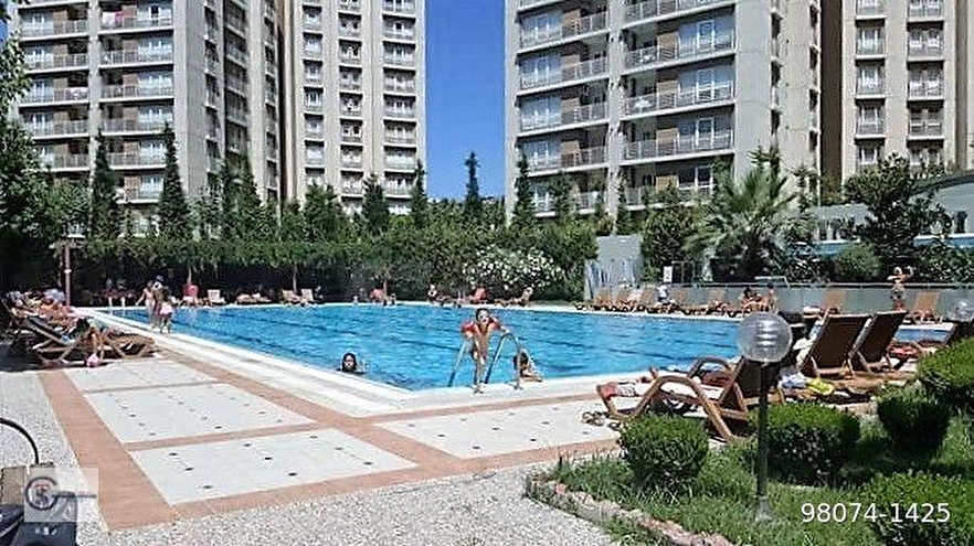 Bağcılar Site İçi Krediye Uygun Havuzlu Büyük M2 Önü Açık Satılık