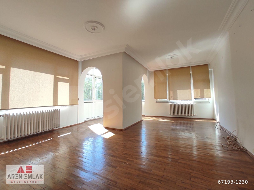 AREN EMLAK | İçerenköy Polis karakolu karşısı Harika konumda Ana cadde üzeri site içerisinde 3+1