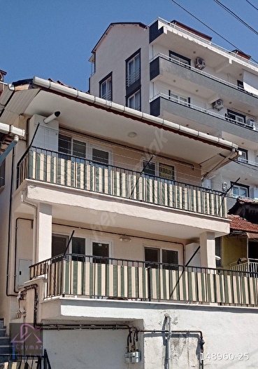 İZMİT MERKEZDE SATILIK İKİ KATLI MÜSTAKİL EV