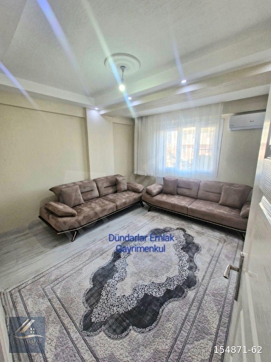 GENİŞ CADDE ÜZERİ SATILIK ARAKAT DAİRE