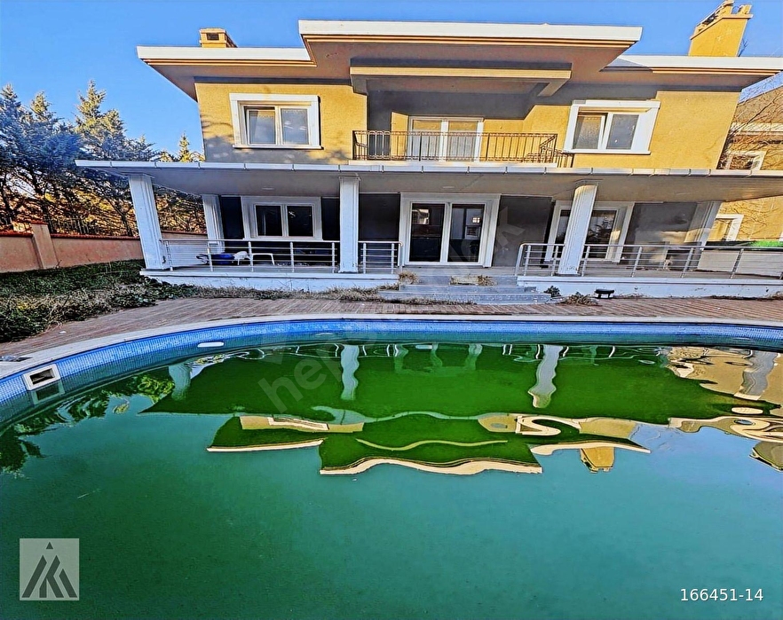 AKA YAPI'DAN SİTE İÇERİSİNDE MÜSTAKİL HAVUZLU VİLLA