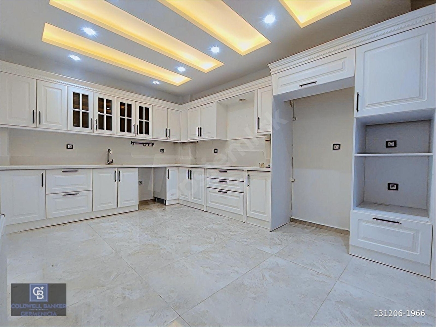 COLDWELL BANKERDEN ADLİYE CİVARI SATILIK LÜX 4+1 DAİRE
