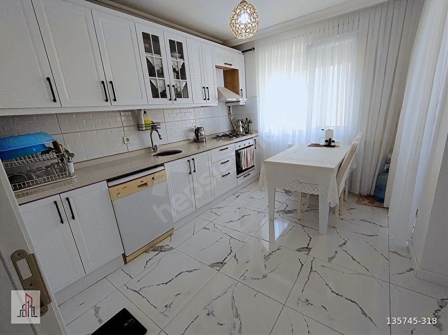 GEBZE BELEDİYESİ YANINDA 3+1 GENİŞ ASANSÖRLÜ İSKANLI OTOPARKLI