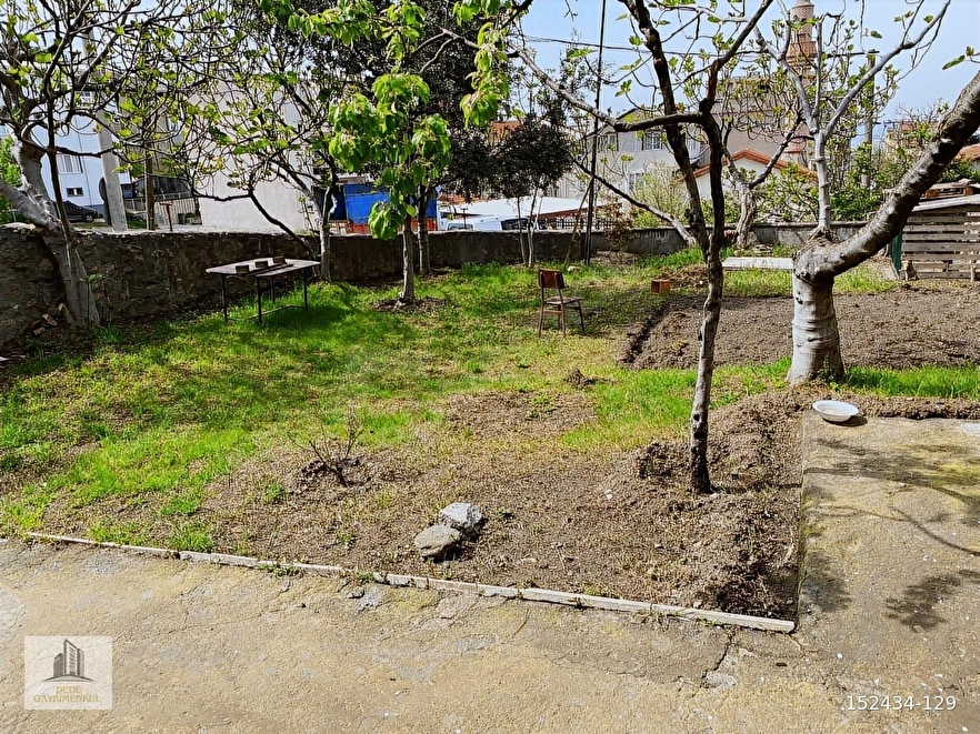 DEĞİRMENLİKIZIK'TA 255 M2 - 2 KATLI VE BAHÇELİ