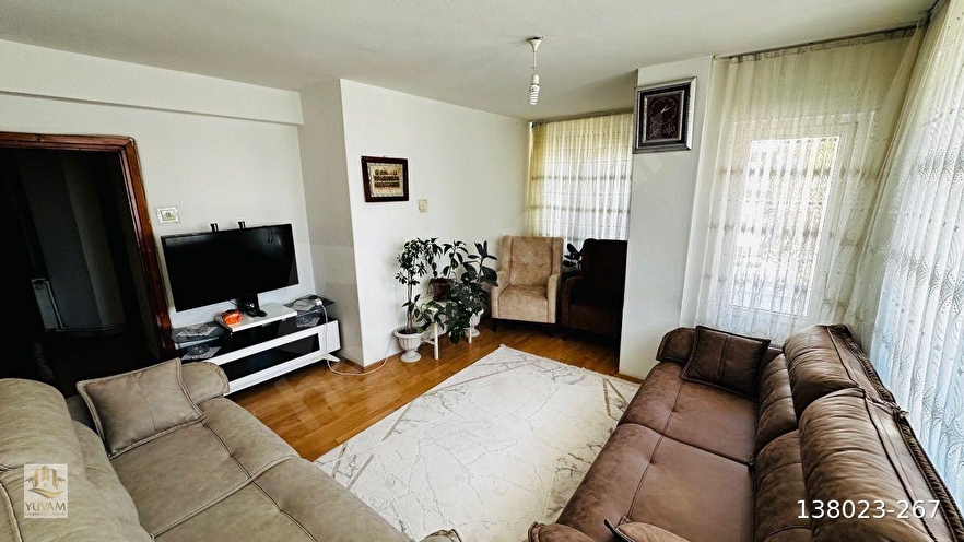 YUVAM GAYRİMENKUL'DEN ATA CADDESİ ÜZERİ SATILIK 3+1 DAİRE