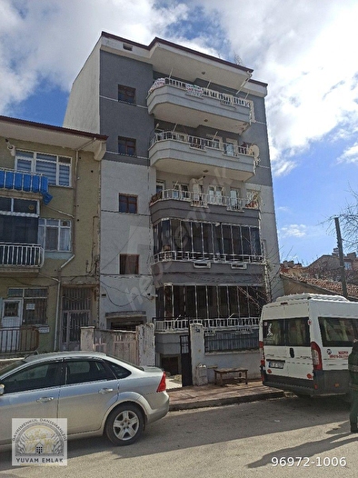 Yuvam emlaktan bahçelievler mah kıvılcım sokakta satılık 3+1 daire