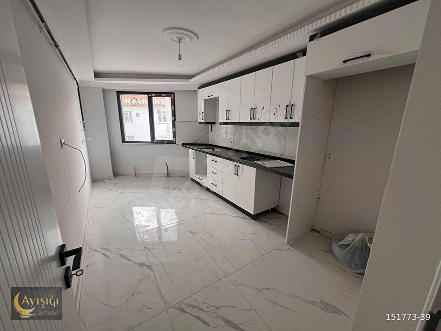 Gebze Barış Mh. 125m2 EBEVEYN BANYOLU 3+1 SATILIK DAİRE