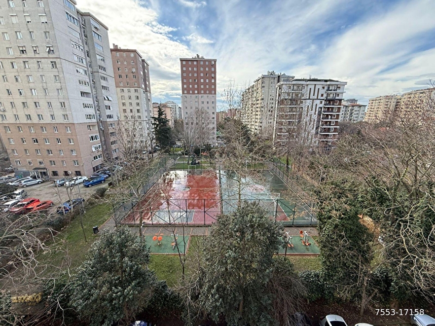BAYAR CADDESİ ÜZERİNDE KAPANMAZ PARK MANZARALI 125m2 3+1 DAİRE