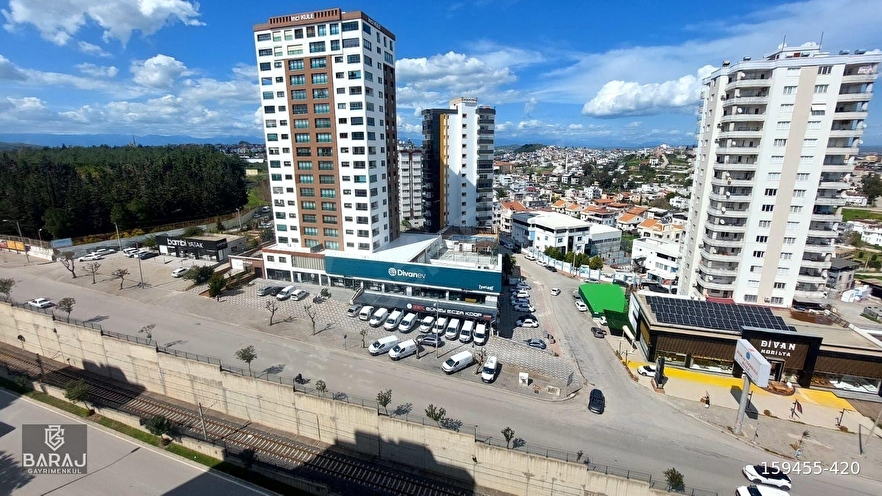 BARAJ GAYRİMENKUL'DEN ANA CADDE ÜZERİ DUBLEX TERASLI 7+1 DAİRE !