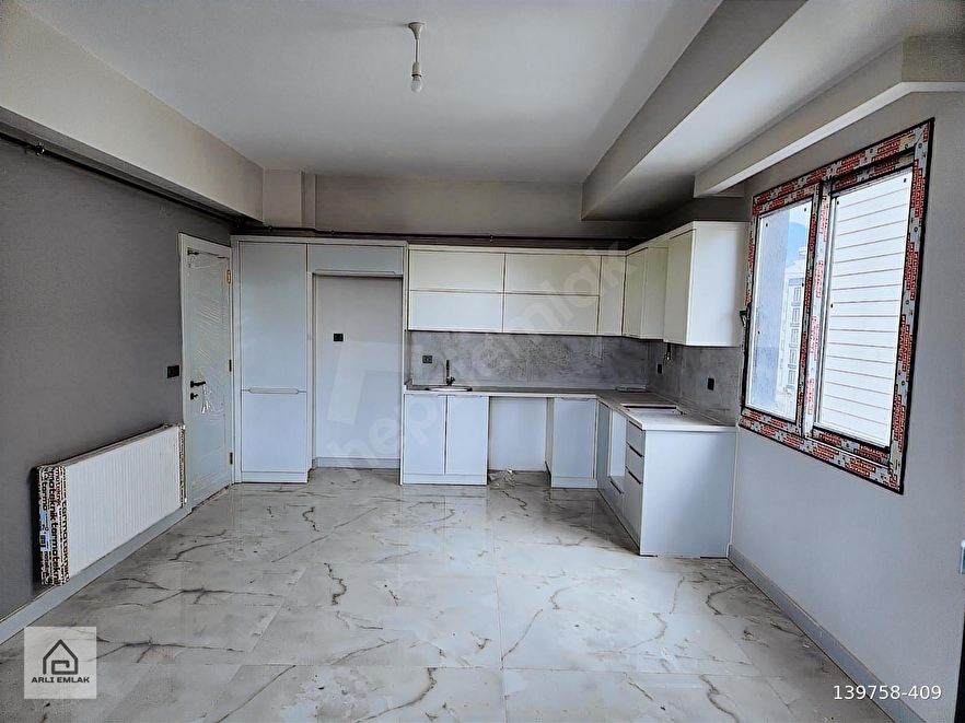 HASTANE BÖLGESİNDE 3+1 SATLIK LÜKS DAİRE