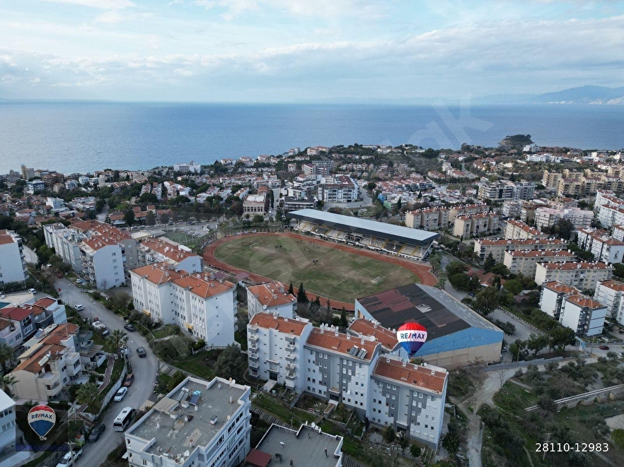 KUŞADASI KADINLAR DENİZİNDE 2+1 DENİZ MANZARALI EŞYALI SATILIK