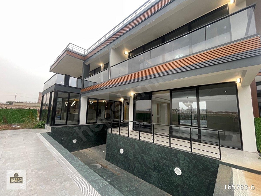 BAYRAM HACILIDA 7+2 SİTE İÇERİSİNDE GÜVENLİKLİ BAĞIMSIZ HAVUZLU SATILIK TRİPLEX