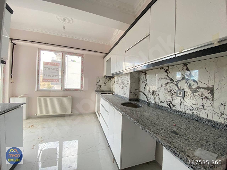 TEKİR CD ÜZERİNDE SATILIK ARAKAT LÜX 2+1 DAİRE